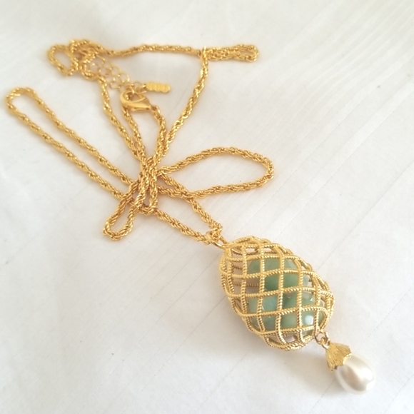 JBK Jackie Kennedy Camrose Kross Faux Pearl Gold Cage Jade Necklace - Picture 1 of 6